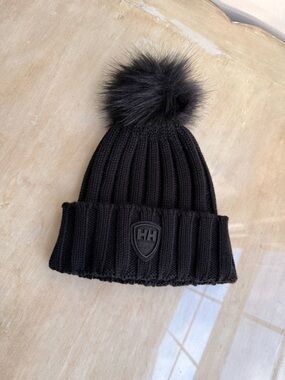 Helly Hansen Women’s Black Rib Knit Pom Beanie